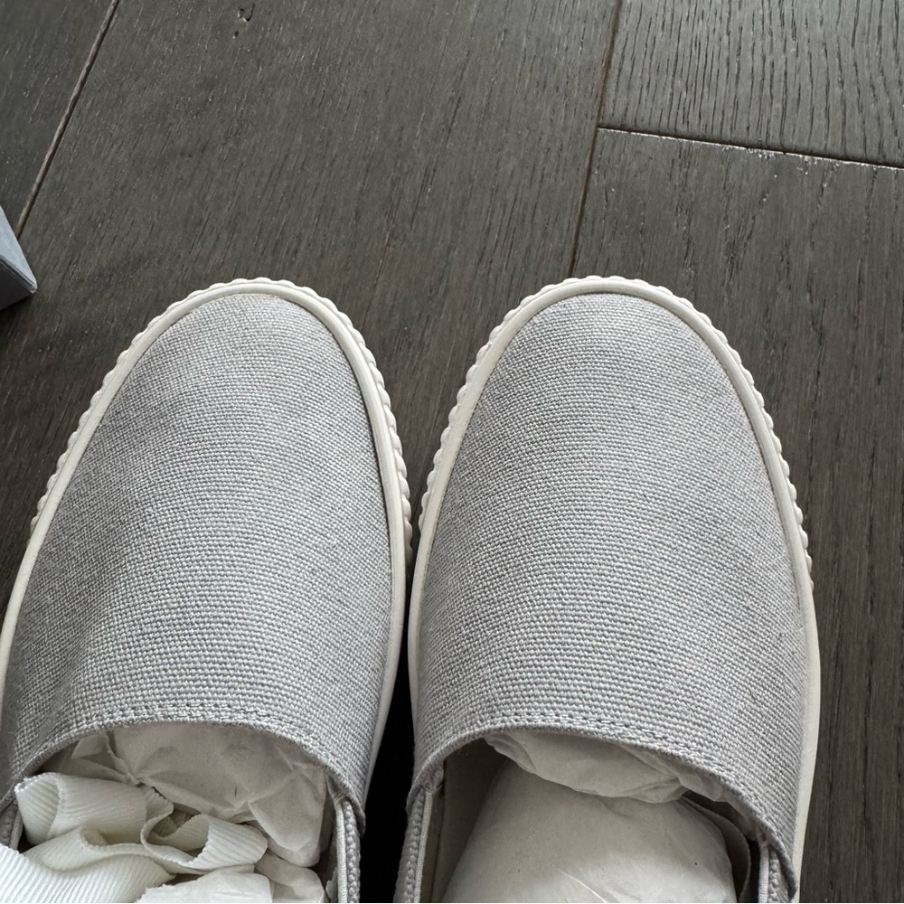 Thom Browne Women’s Grosgrain-trimmed canvas sneakers - Picture 3 of 8